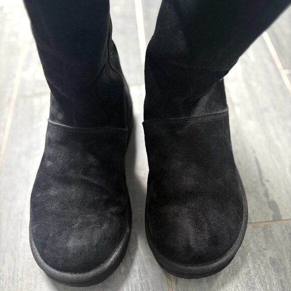 UGG Knightsbridge Tall Suede Shearling Lined Back Zip Boots Black Size 8 - Picture 13 of 13